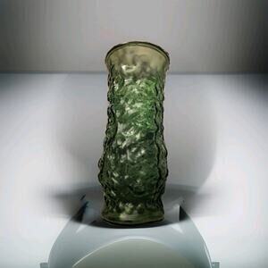 Vintage E. O. Brody Co. Cleveland Ohio Green Crinkle Glass Vase 8.5" Tall